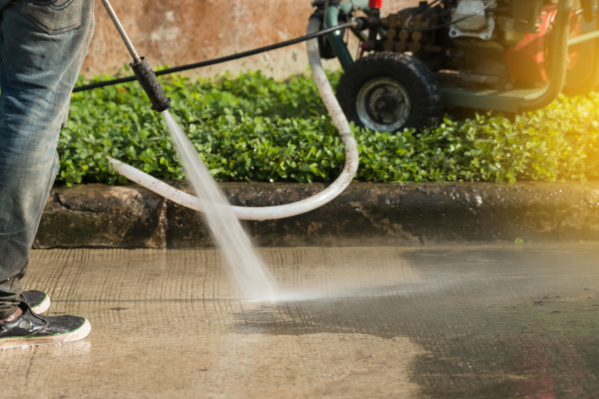 Finding the Best Pressure Washing Services